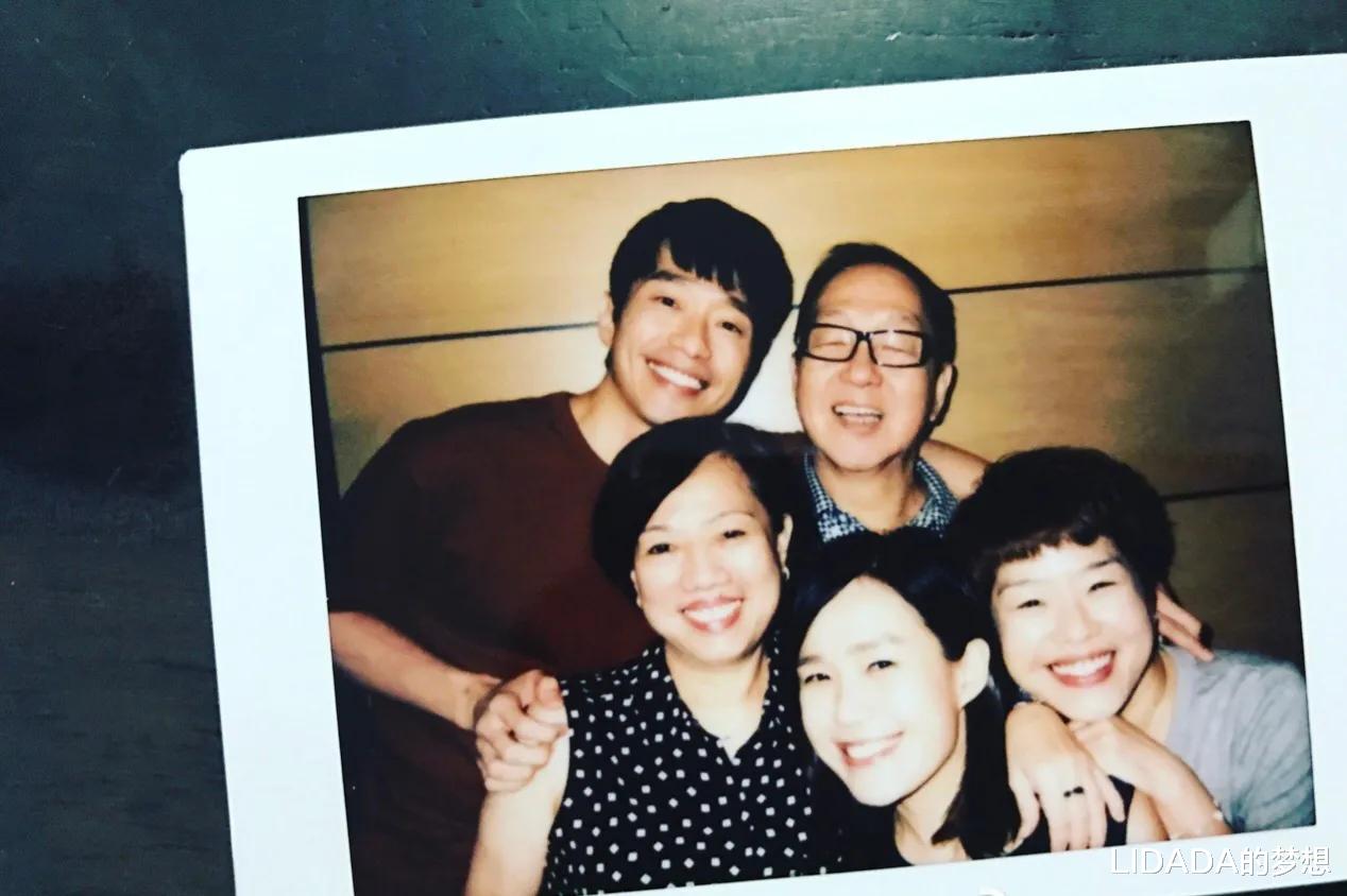 LIDADA的梦想|被要求一天笑66次的“微笑王子”张栋梁因“笑”抑郁，当红时隐退，如今咋样了？