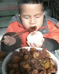 搞笑神回复|神回复：“不死人封进混凝土，沉入海底怎么活？”网友：绝了！