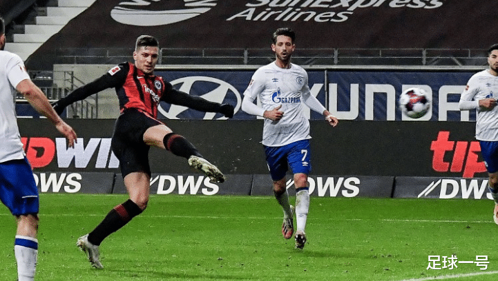 切尔西|齐达内惹争议!为皇马引进了两大水货球员,离队后,却说球队坏话