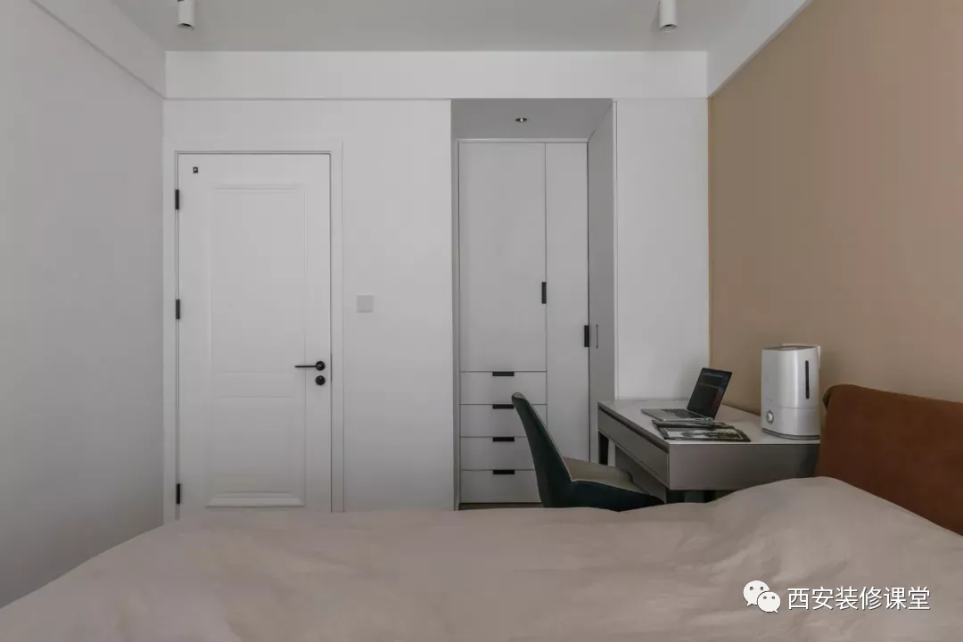 115㎡三室黑白灰，小改动成就衣帽间和干湿分离