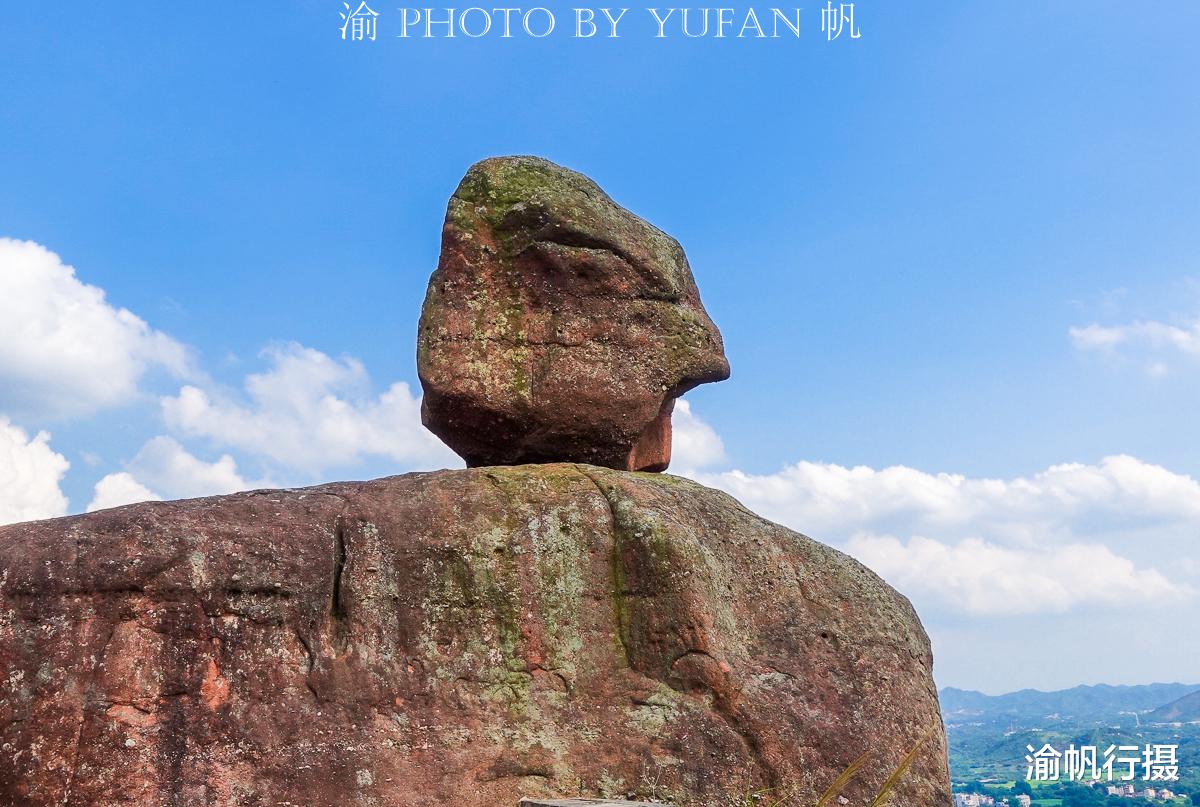 丹霞地貌 广西有座世所罕见的山峰，下面喀斯特，上面是丹霞，真是不可思议