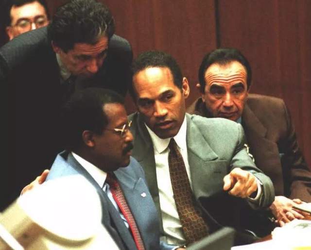 玛格丽特|偷窥前妻与男友亲热,女方身中7刀惨死,美国巨星辛普森有多可怕