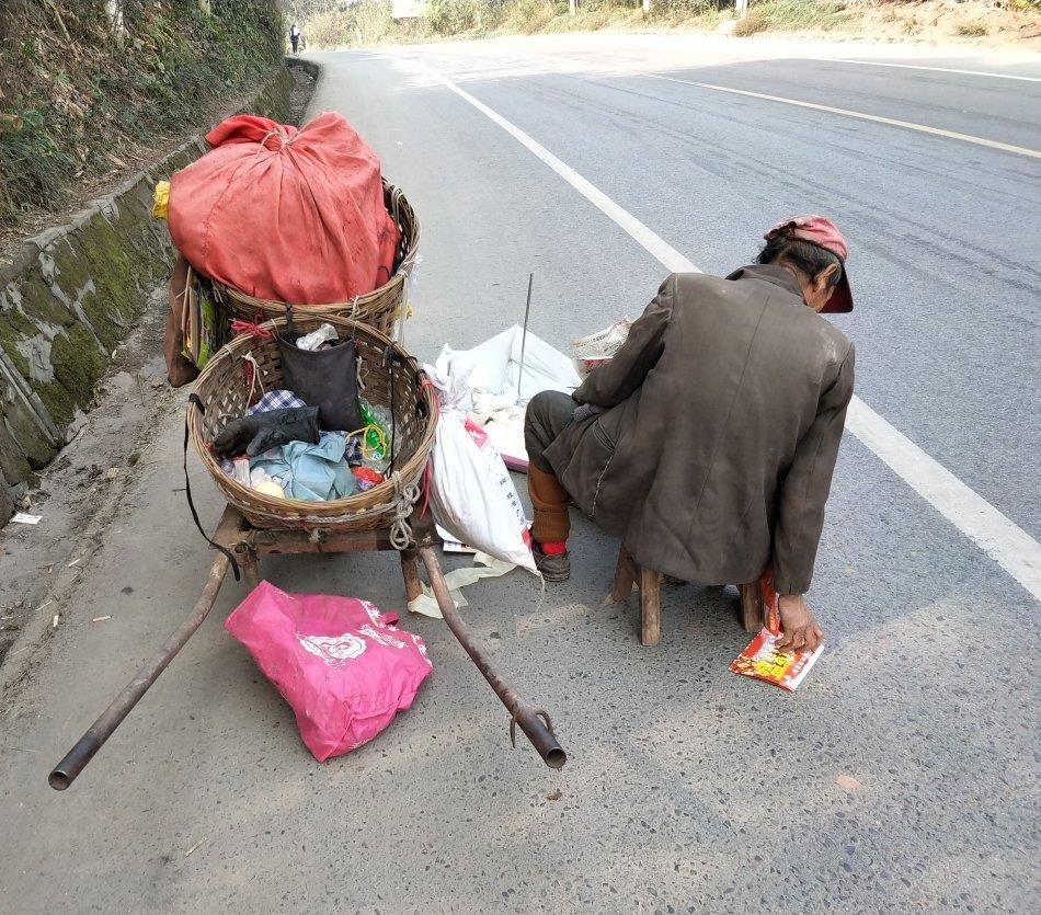 沈阳|靠捡废品也能致富？沈阳一位老汉专捡易拉罐，3年就赚了270万
