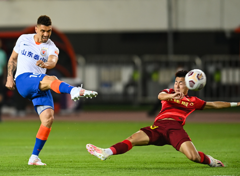 鄧涵文|泰山隊3大主力缺席合練，爭冠戰(zhàn)裁判安排出爐，贏球就奪冠別輕敵