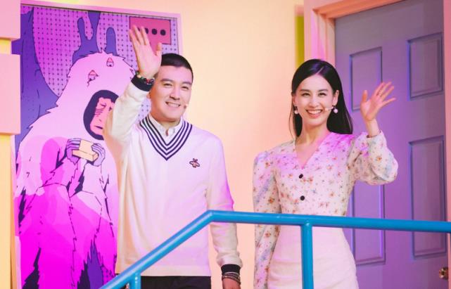 直播带货|黄圣依直播带货,称“包治百病”吓坏杨子,杨子直言有病得吃药