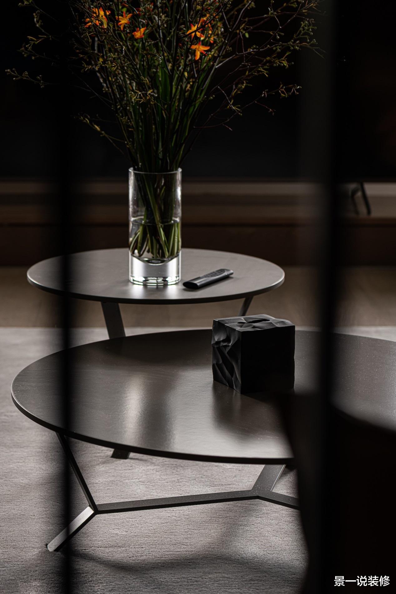 220㎡大宅翻新，老沙发、旧地毯，半拆半改，一样惊艳