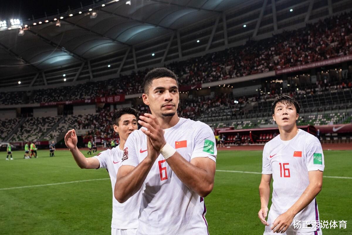 國(guó)足|千里馬常有而伯樂(lè)不常有！國(guó)足最期待的歸化中后衛(wèi)，身體強(qiáng)悍國(guó)足后防穩(wěn)了