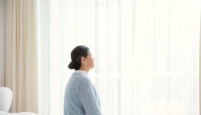 轻语妈妈|一位59岁退休阿姨的心酸：抱团养老第3个月，我赶走3对夫妻