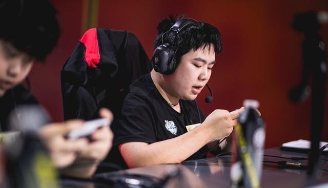 梵恩诗伊宁哥|RW侠拿下最后一个晋级名额,价值一百万的风暴龙王!LGD无了