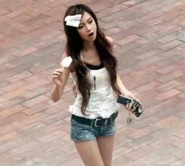 Angelababy|杨颖“吃冰棒照片”被翻出，1小时浏览量破750万，网友：悦目娱心