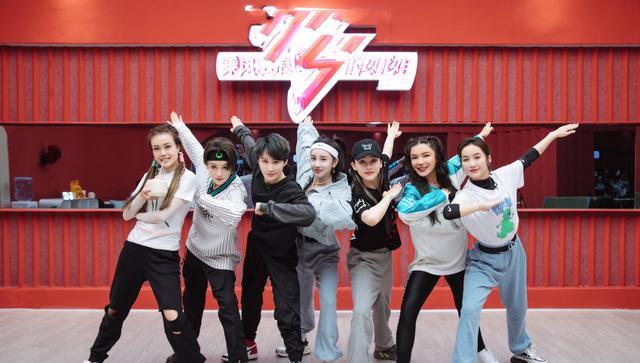 陈小纭|上热搜3小时后，陈小纭发长文，扯下了浪姐2的遮羞布