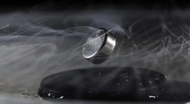 国际热核聚变实验堆 “人造太阳”的大磁铁有多强?花10年研制,磁力能将航母吸离地面