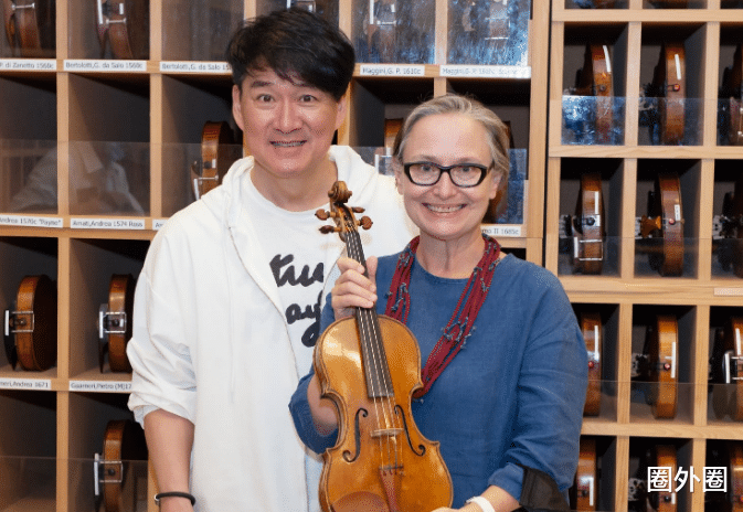 周华健|周华健与美国妻子恩爱几十年，感情一如当初，岁月静好惹人羡慕