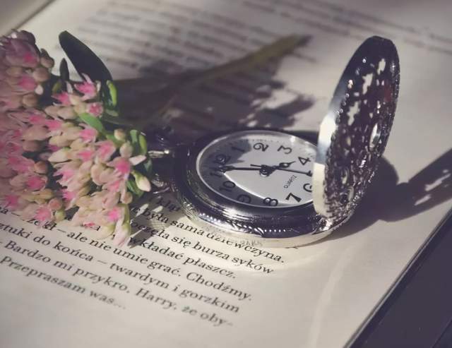 新颖星|半年没有发朋友圈了，发了一条，十几分钟后又忍不住删了！