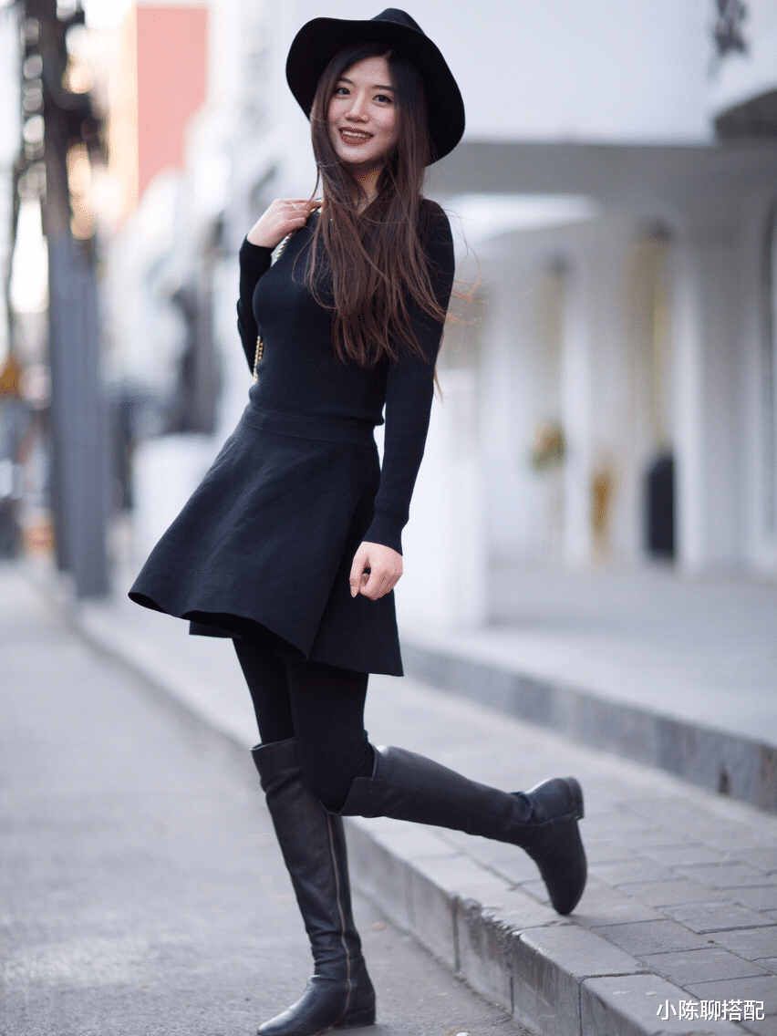 小陈聊搭配 中年微胖身材的穿搭禁忌:不要穿一身黑,也不要“装嫩”