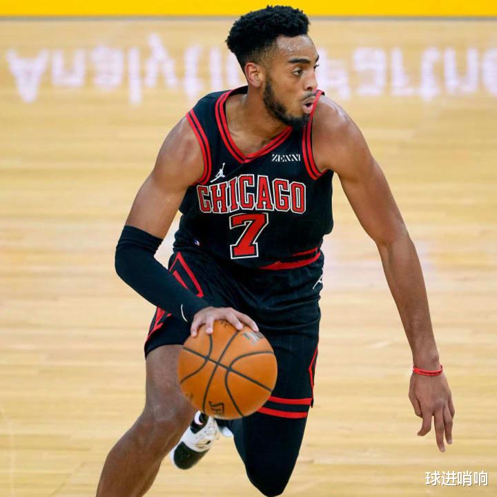 佳能 交易23号和24号签？美媒送火箭7大方案，四队1换1，三队2换1