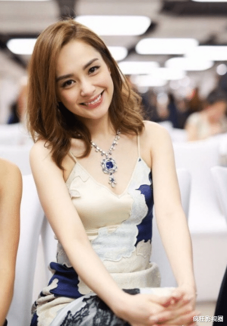 阿娇|“千机女”阿娇的浪荡情史，12任男友无缝衔接，丝毫不输萧亚轩