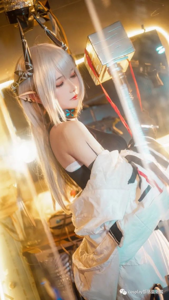 明日方舟|cos：明日方舟cos正片?泥岩精二@阳炎型