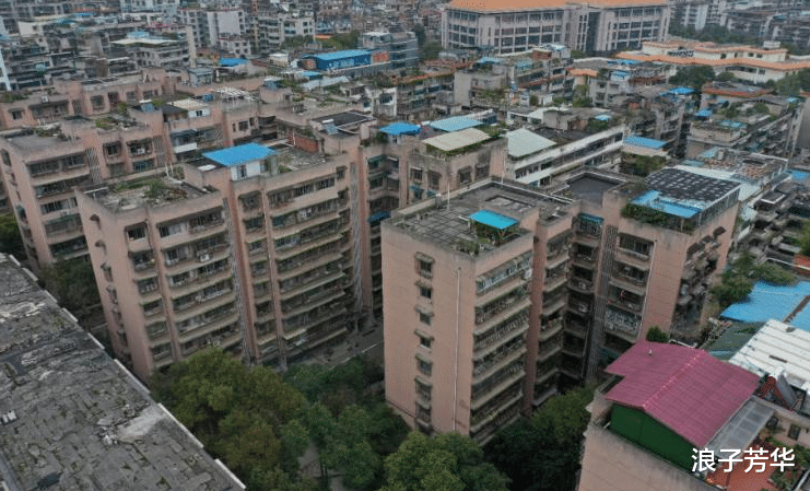 滨江|如果你在县城没有工作，最好不要在县城买房，租不出自己又住不上，想卖还卖不掉
