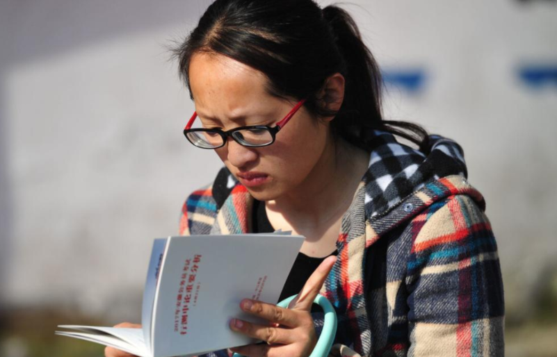 大学生|乡镇公务员放宽招聘条件，部分岗位“三不限”，专科生也可报考