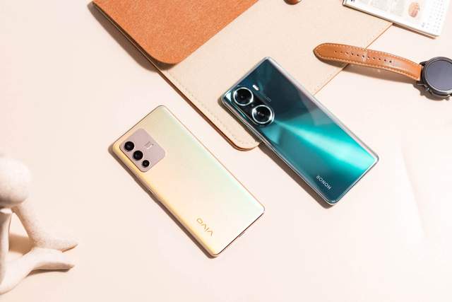 索尼|荣耀60 Pro对比vivo S12 Pro：四曲屏和光致变色2.0好难取舍