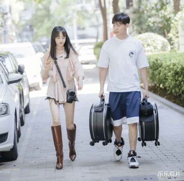 郑爽|官媒点名批评郑爽：将彻底清查天价片酬事件，维持影视行业秩序