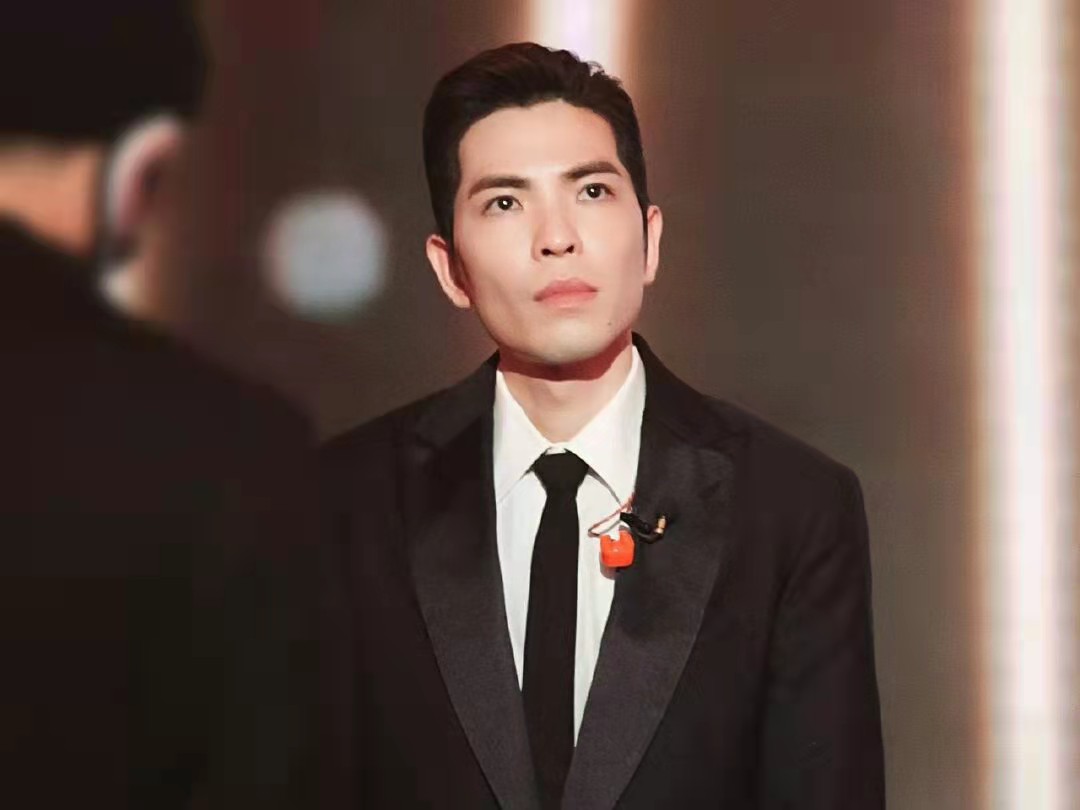 周深|国潮正当时，周深萧敬腾杨洋陈都灵亮相《潮起中国非遗焕新夜》