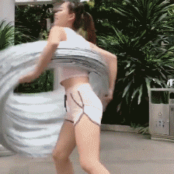 “旁边输液女孩很漂亮,怎么搭讪才能体现我土豪身份?”