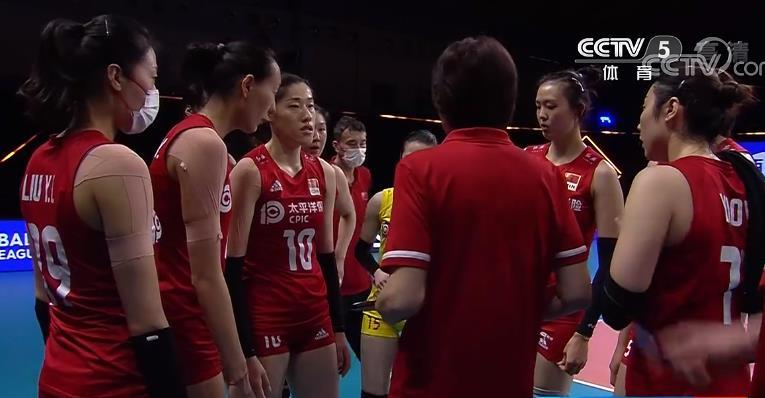 女排|驚天逆轉(zhuǎn)！中國女排時隔21個月3-2挫敗對手，黃子忠吐槽王夢潔