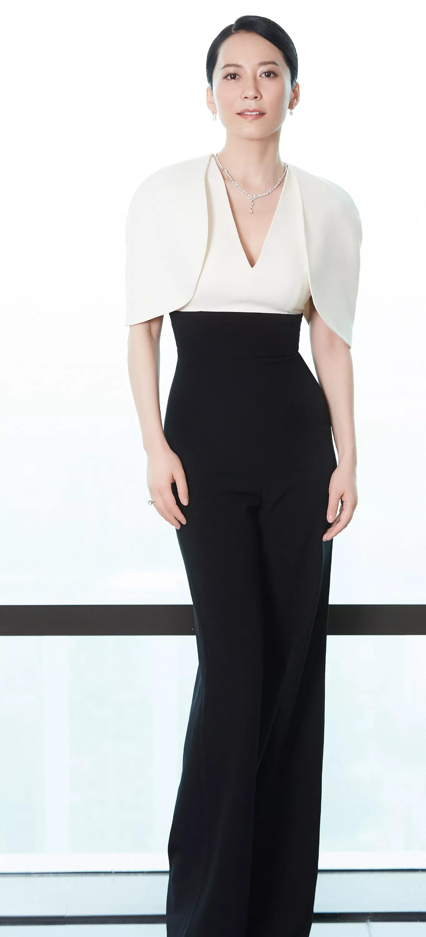 俞飞鸿|50岁俞飞鸿高清写真曝光，颜值不低于20出头的小姑娘，至今单身