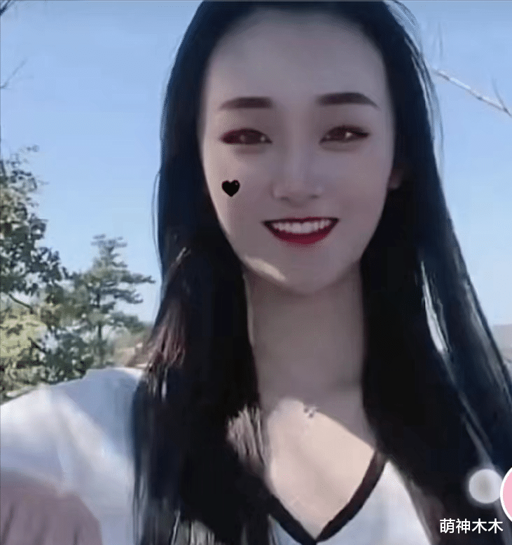 龚俊|陈亚男开新号诉苦,承认结婚是为男方家世,质问网友:我哪错了?