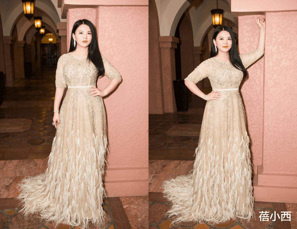 伪装者|“李湘”离婚后更年轻时髦，穿毛绒大衣富态十足，不扮嫩、不老气