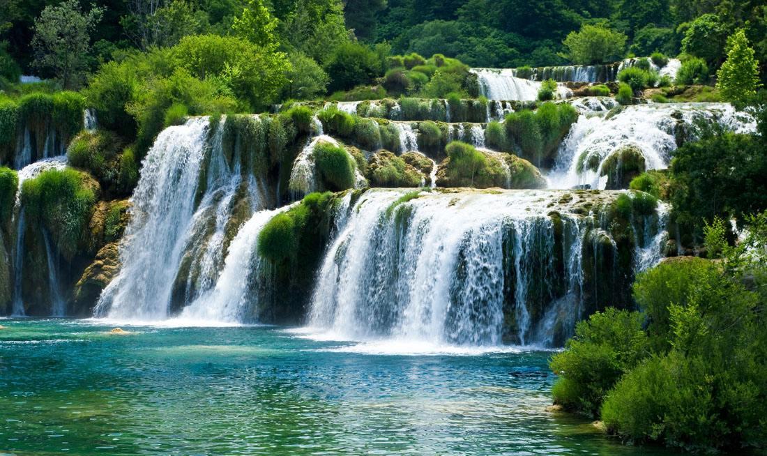 泪水迷失了双眼|7月底前，事业大起大落的星座，短期震荡，调整心态，或迎惊喜