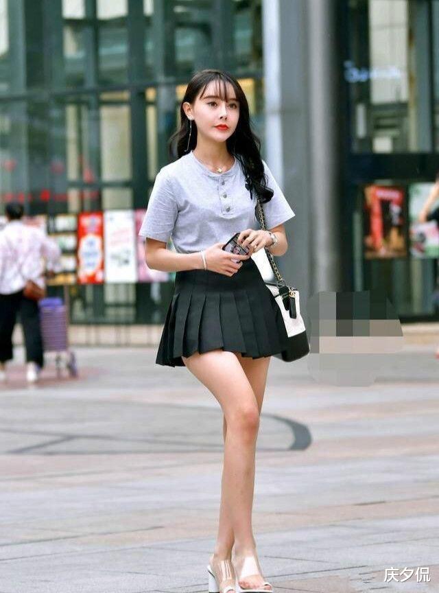 短裙|不想短裙穿着显胖的话，这些搭配细节一定要注意