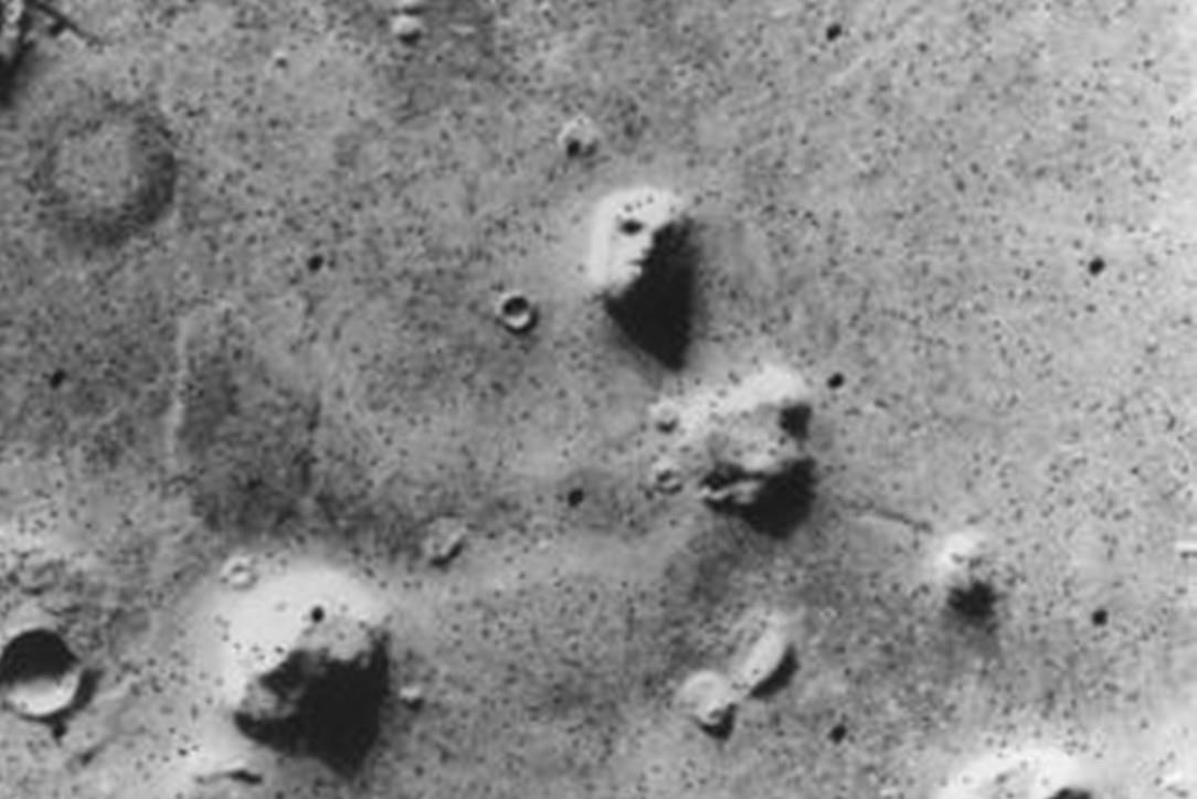  火星车很早就发现火星生命了？机遇号拍到“蜥蜴”，它到底是啥？