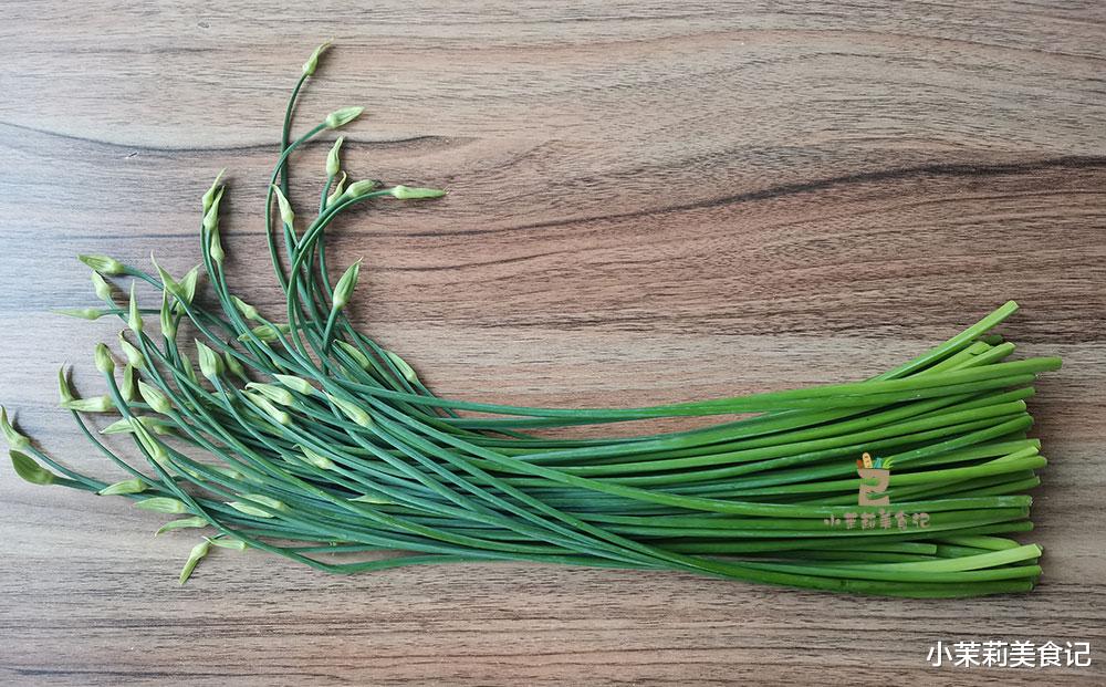 韭菜|7月减肥吃这菜,正当季特便宜,清香脆爽又营养,低脂刮油轻松瘦