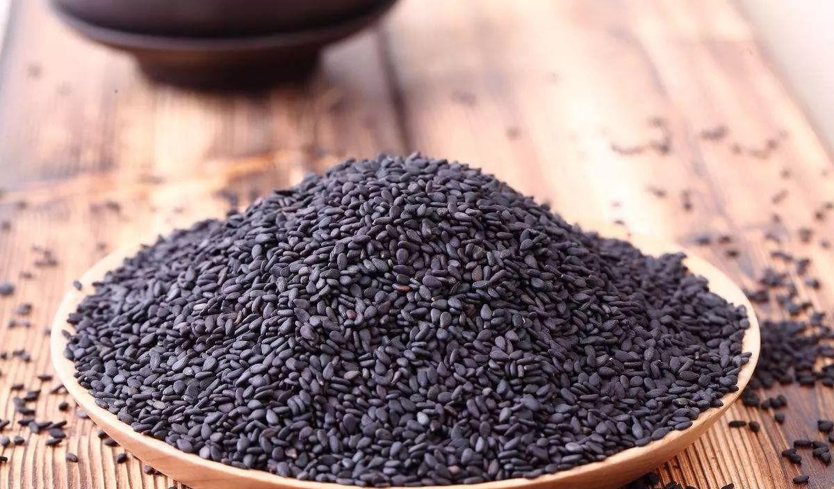 心脏|建议中老年：入秋少吃肉，若不差钱常吃这5种食物，营养高好吸收