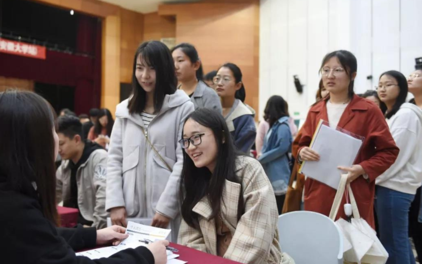 招聘|国家能源集团公开招聘5000余人，五险二金待遇佳，往届生不容错过