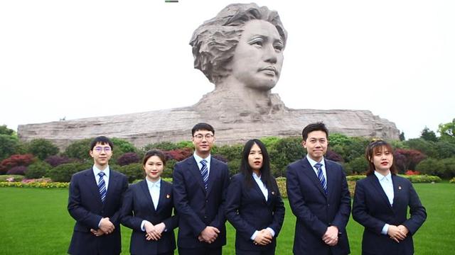 新湖南XHN 传承红色基因 汇聚青春力量——建行长沙华兴支行团委开展“五四”主题系列活动