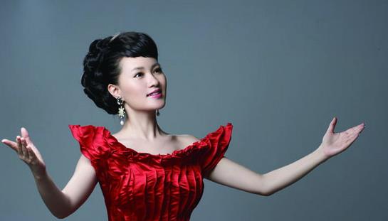 雷佳|她是很有魅力的歌唱家，34岁凭实力成为博士，现今已登上春晚13次