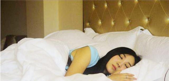 直播平台|揭秘“凶宅试睡员”:工资待遇按分钟计,夜宿凶宅必带一样东西