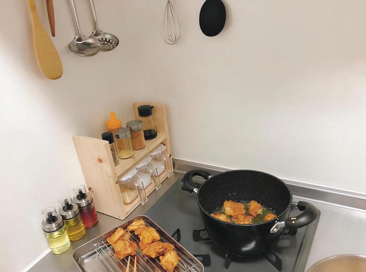 一个人的断舍离！日本女生27平“极简”小屋，看完治愈很多人