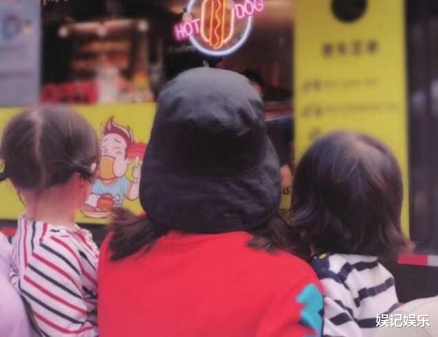 谢娜|谢娜剪短头发在家养胎，分享一家四口日常，两个女儿太活泼了