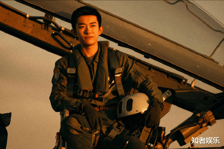 易烊千玺|新人男演员被称下一个“易烊千玺”，是徒有虚名，还是名副其实？