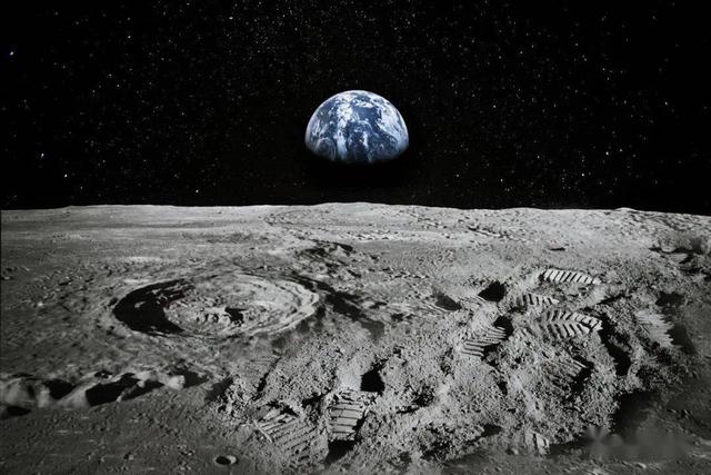 看到月球上的五星红旗,美国登月再遭质疑,为何美国国旗在飘扬?