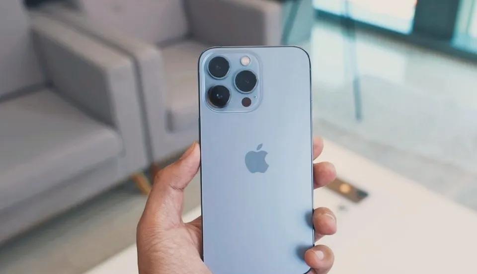 iPhone|买苹果手机要牢记的“三不碰”原则？不贪小便宜才能少花冤枉钱！