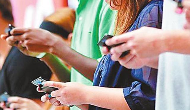 小超侃事|使用智能机注意,手机上一个不经意的“变化”,钱财或被隔空盗刷