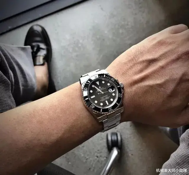 机械表大师小助理|机械表大师：手表里被誉为高端款式的韭菜收割机，你觉得值吗？