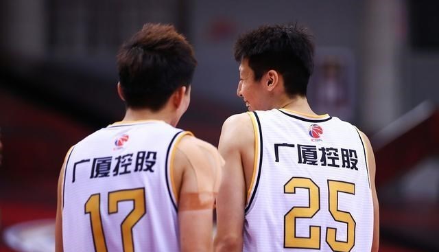 浙江男籃|CBA3猛料！趙巖昊感慨！劉維偉落淚！資深評論員怒斥浙江隊總經理