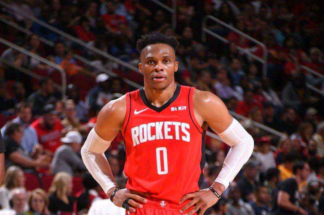 火箭隊(duì)|奪冠熱門！美媒：湖人卷入9人+1個(gè)選秀權(quán)的四方交易，火箭恐巨虧